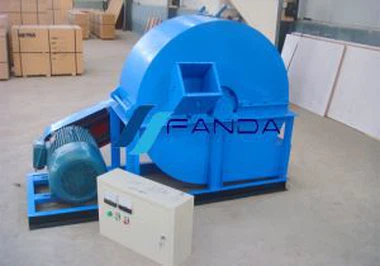 Stroj za izradu piljevine s drobilicom drva